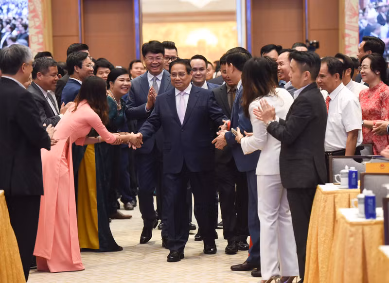PM Pham Minh Chinh arrives at the National Legal Portal launch ceremony. PM Pham Minh Chinh arrives at the National Legal Portal launch ceremony.