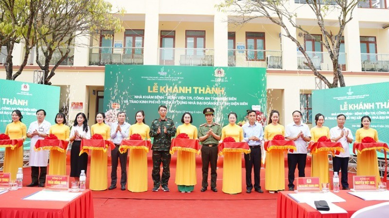 The inauguration of a hospital in commemoration of Dien Bien Phu Victory.