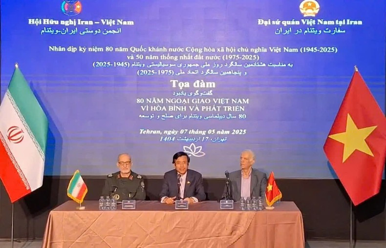 The seminar on 80 years of Vietnamese diplomacy.