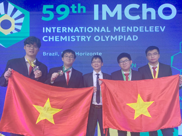 All four Vietnamese students competing in the 59th Mendeleev International Chemistry Olympiad have won medals, including two golds and two silvers. (Photo: VNA)