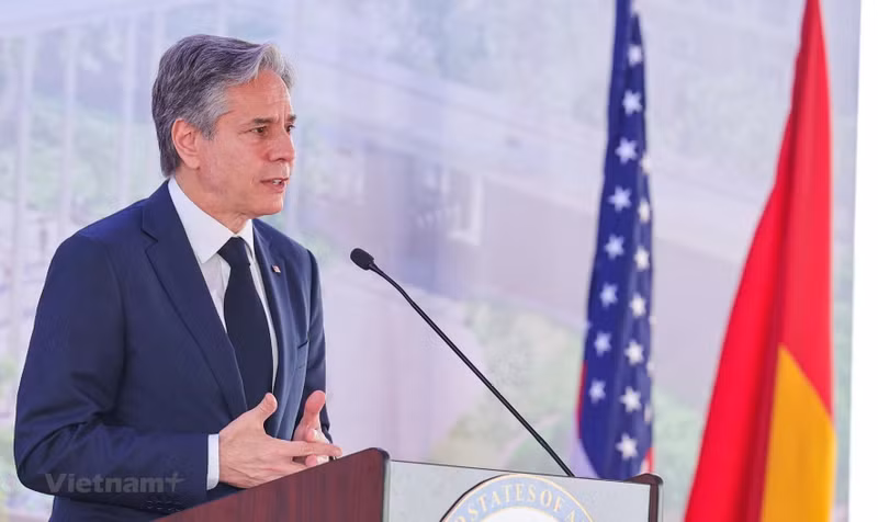 US Secretary of State Antony Blinken speaks at the press briefing in Hanoi on April 15. (Photo: VNA)