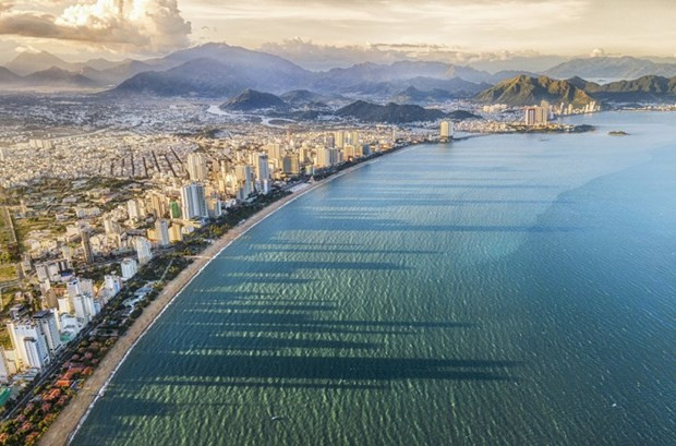 Nha Trang city of Khanh Hoa province seen from above (Photo: vinwonders.com)