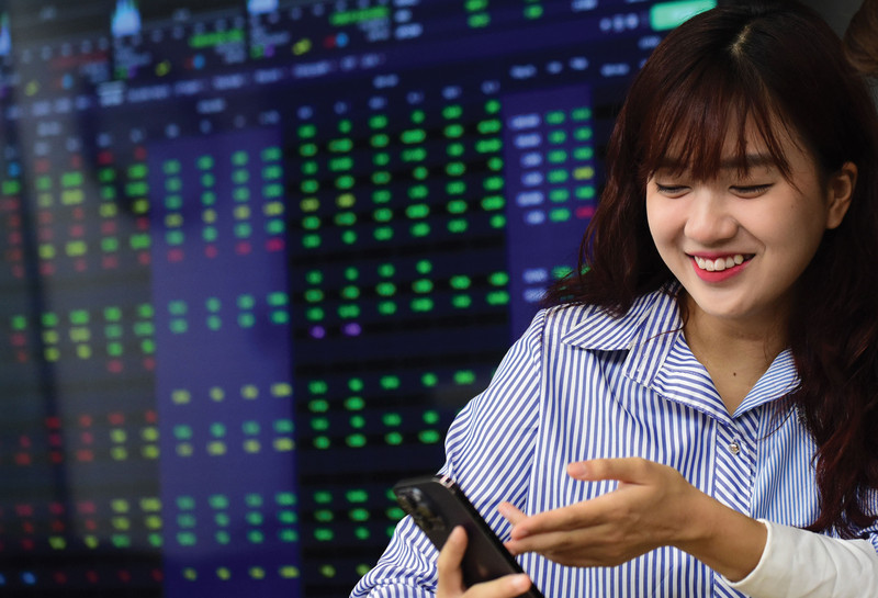 VN-Index up 1.21%, buoyed by export-related stocks 