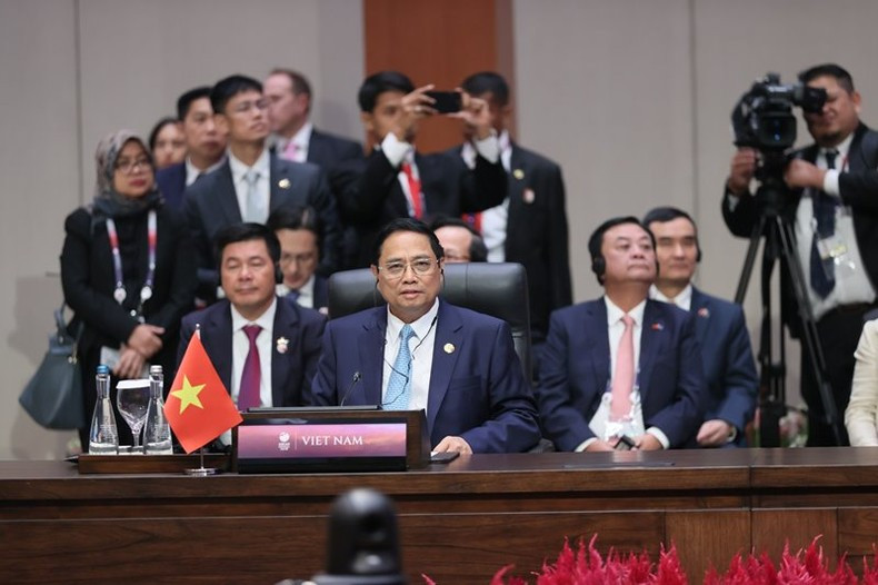 PM Pham Minh Chinh attends the plenary session of the 43rd ASEAN Summit (Photo: VNA)