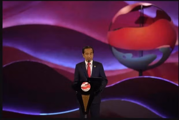 Indonesia's President Joko Widodo delivers his speech during the opening ceremony of the 43rd Asean Summit in Jakarta, September 5 (Photo: AFP/VNA)