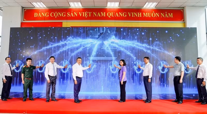 The launch of the Hanoi smart traffic management system.