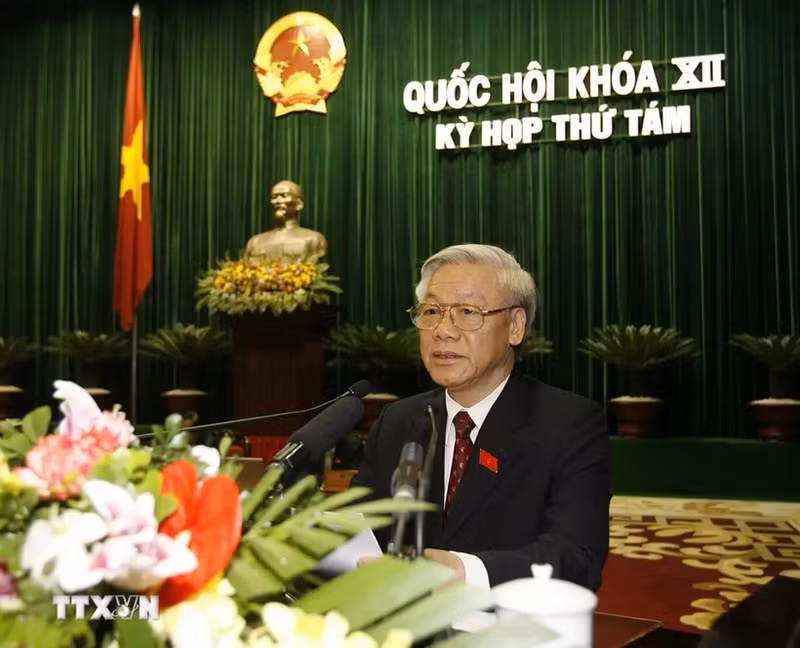 National Assembly Chairman Nguyen Phu Trong delivers the closing speech of the 8th session of the 12th National Assembly. (Photo: VNA)