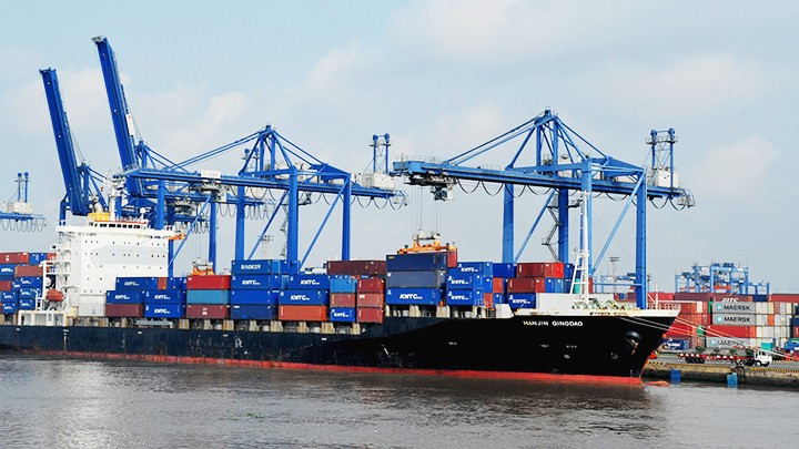 It is necessary to make best use of signed free trade agreements to open new markets. (Photo: Nam Nguyen)