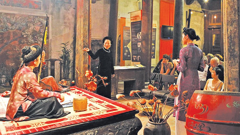 Ca tru - one of Vietnam's cultural heritages.