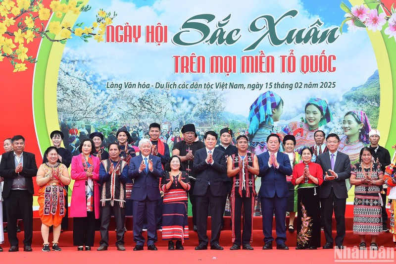 President Luong Cuong at the festival. (Photo: NDO/Thuy Nguyen)