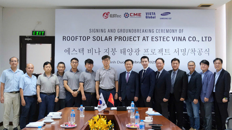 Representatives of CME Solar, CME-Vista and Estec Vina agree to deploy a rooftop solar project at Estec Vina factory in Binh Duong. 