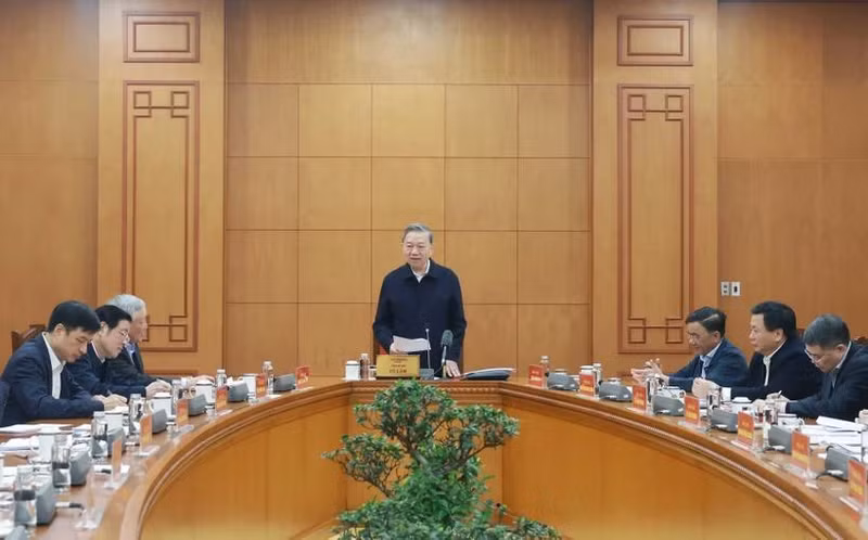 Party General Secretary To Lam speaks at the meeting. (Photo: VNA) 