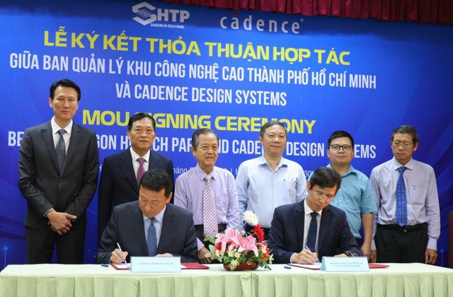 At the signing ceremony (Photo: SHTP)