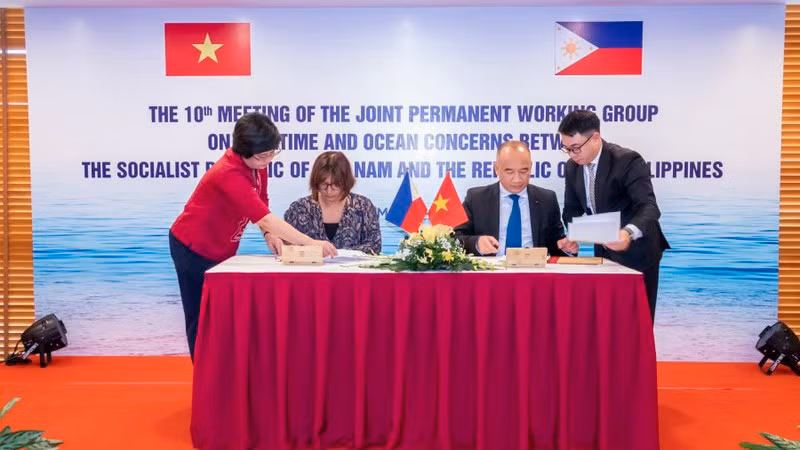The 10th meeting of the Vietnam-Philippines Joint Permanent Working Group on Maritime and Ocean Concerns.