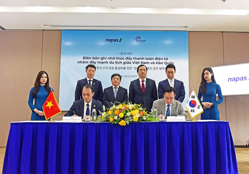 The signing ceremony between Napas and KVNAT.