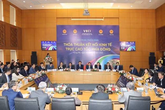 Four Vietnamese localities along eastern expressway push for cooperation