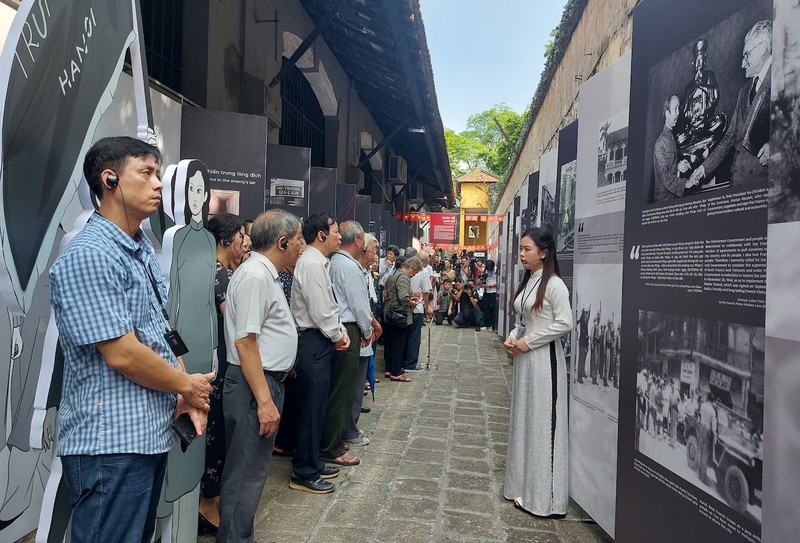 Delegates at the opening of the exhibition.