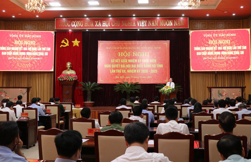 The conference of the Bac Ninh Party Committee.