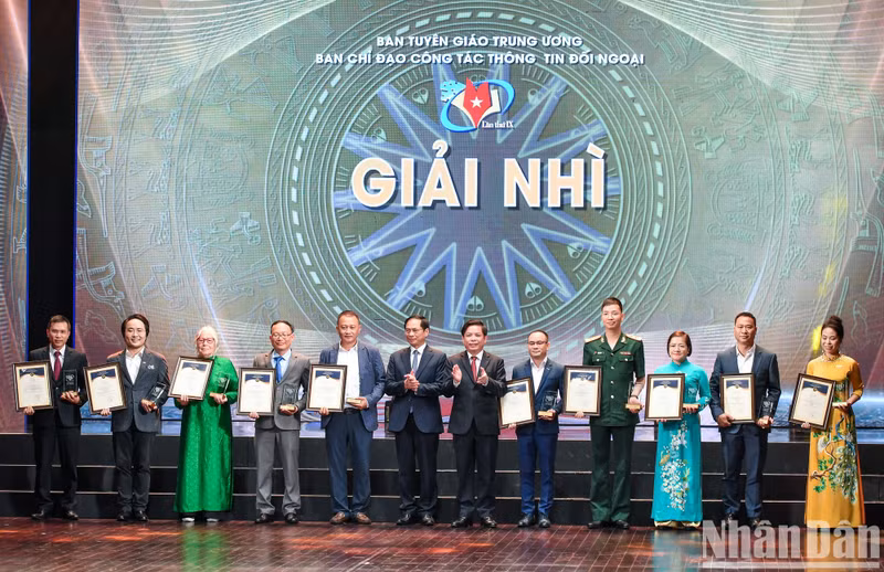 Second-prize winners.