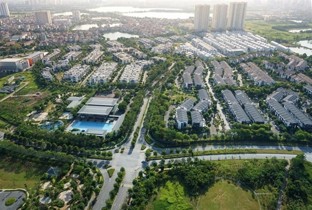 Real estate prices from now until the end of the year will have no sudden changes, but the sector is expected to rise next year.