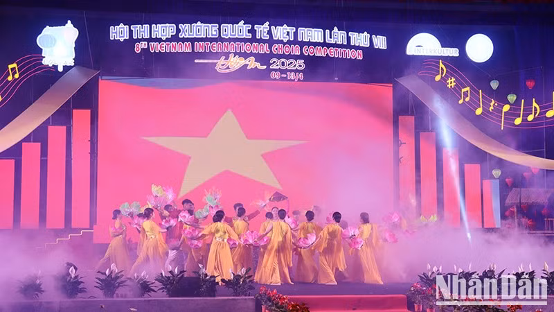 The competition draws over 1,000 artists from 29 choir ensembles around the world.