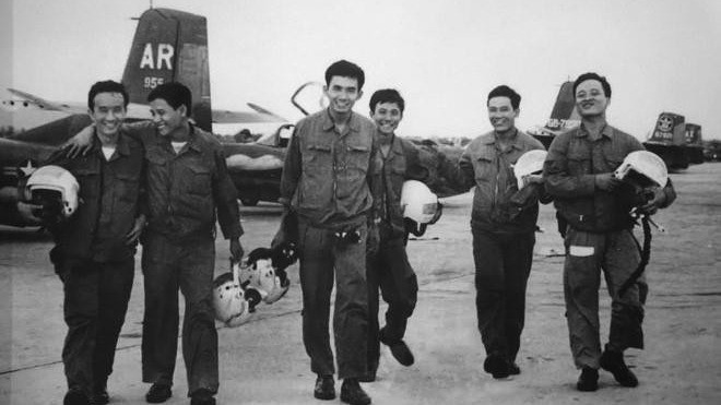 Members of the Quyet Thang Squadron after attacking Tan Son Nhat Airport. (Photo: VNA)