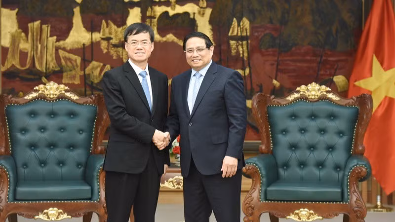 Prime Minister Pham Minh Chinh receives Chinese Minister of Veterans Affairs Pei Jinjia on April 28. (Photo: Tran Hai) 