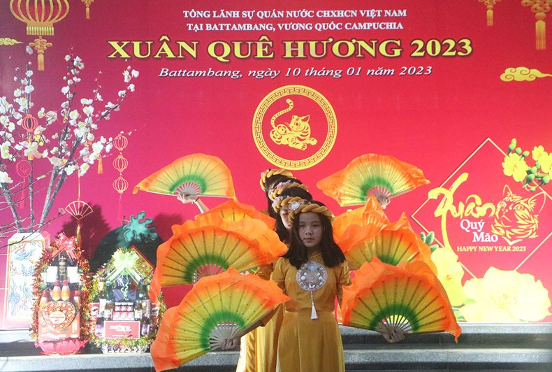 A performance at the "Homeland Spring" in northeastern Cambodia. (Photo: Nguyen Hiep)