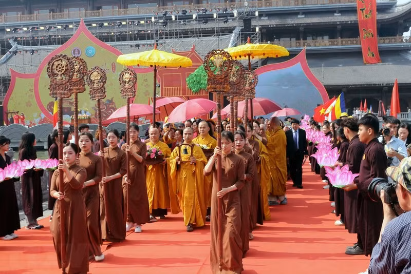 The opening ceremony of the Tam Chuc Temple Festival. (Photo: VNA)