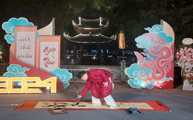 At the Spring Calligraphy Festival 2024. (Photo: VNA)