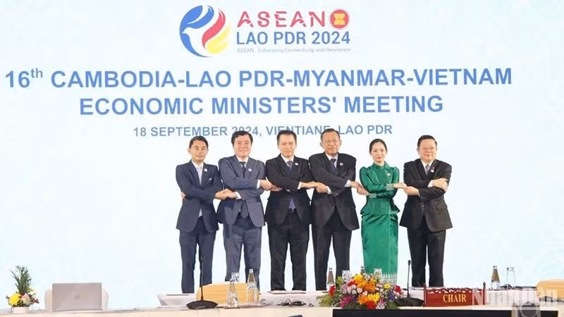 Delegates at the meeting. (Photo: Hai Tien)