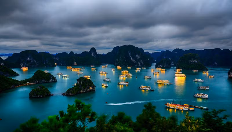 A photo of Ha Long Bay to be showcased at the exhibition.
