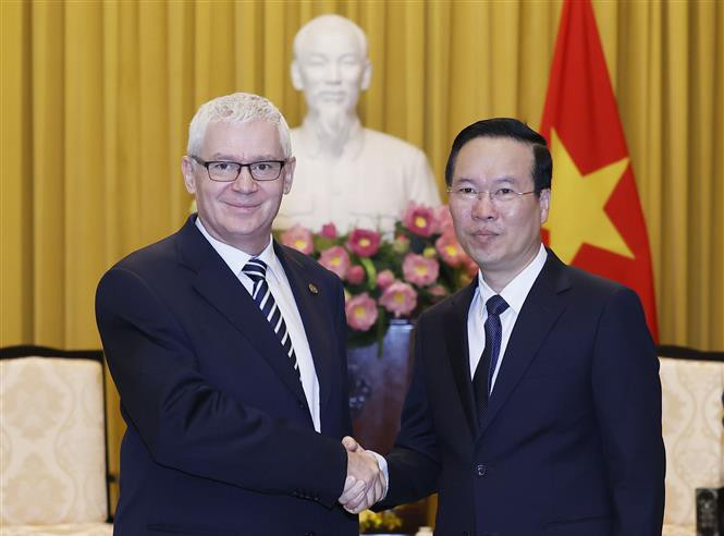 President Vo Van Thuong on November 2 receives Hungarian Prosecutor General Péter Polt in Hanoi. (Photo: VNA)