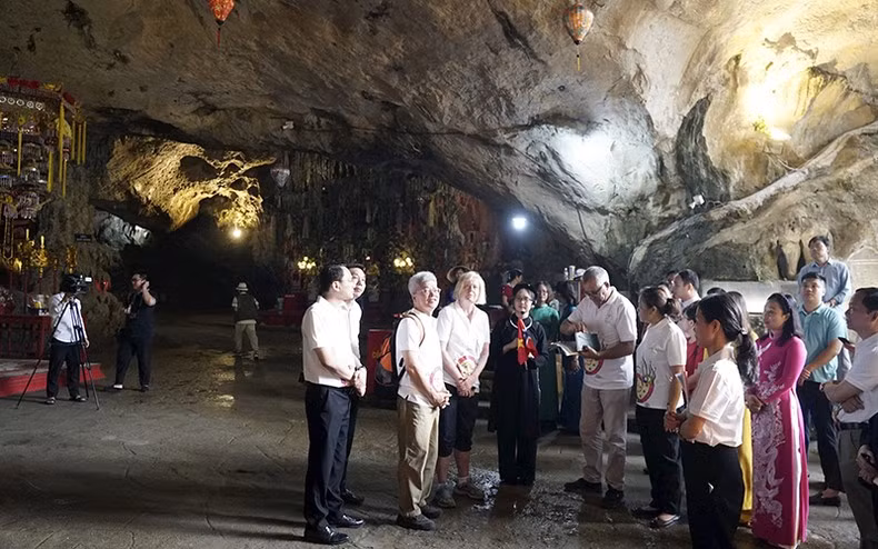 Scientists exploring the values of Tam Thanh Cave in Lang Son City.