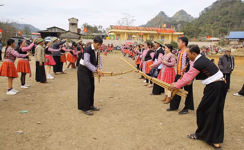 A cultural exchange activity in Chieng Hac Commune, Moc Chau District, Son La Province.