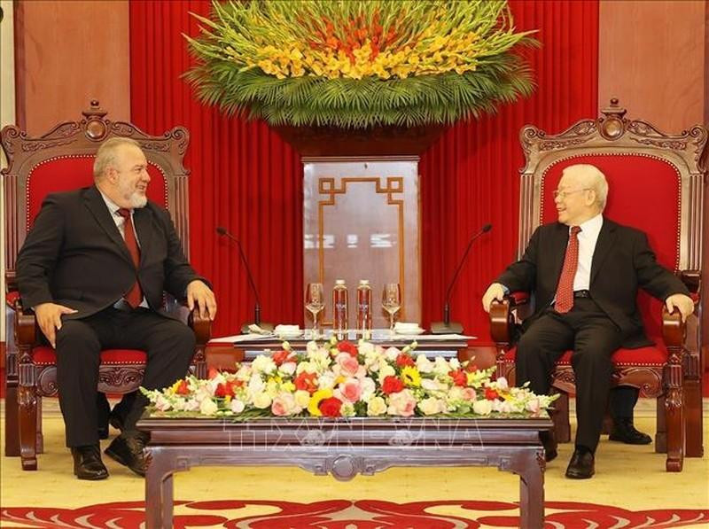 General Secretary Nguyen Phu Trong receives Cuban Prime Minister Manuel Marrero Cruz. (Photo: VNA)