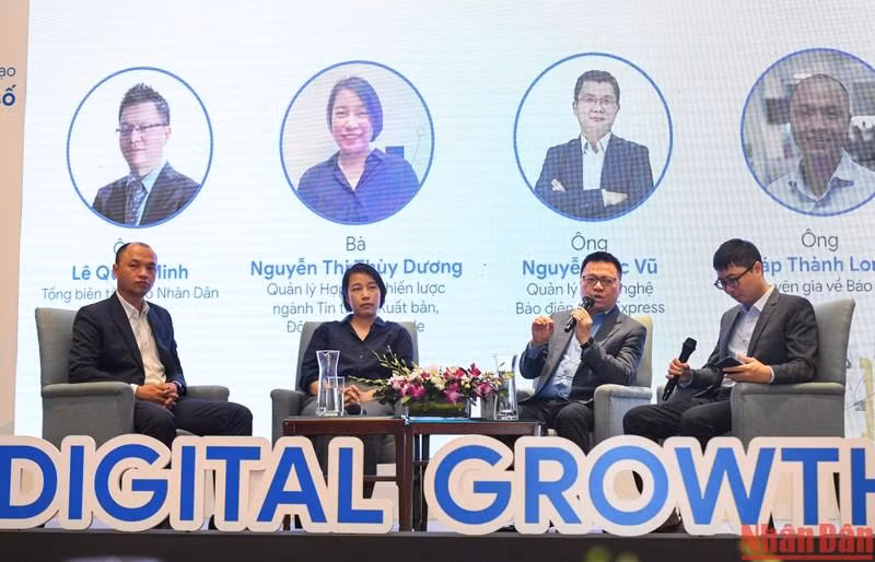 Speakers at the workshop on digital transformation in journalism. (Photo: Thanh Dat)