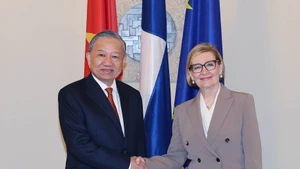 Vietnamese Party General Secretary To Lam (L) and First Deputy Speaker of the Finnish Parliament Paula Risikko (Photo: VNA)