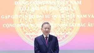 Party General Secretary To Lam speaks at the meeting with representatives of the Vietnamese embassies and communities in Nordic countries in Helsinki on October 21. (Photo: VNA) 