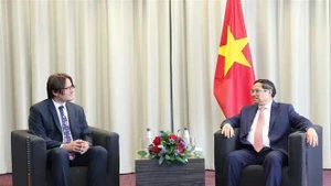 PM Pham Minh Chinh (R) receives President Jevgeni Kabanov of Bolt Group. (Photo: VNA) 