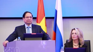 Prime Minister Pham Minh Chinh speaks at the working session with the National University of Science and Technology MISIS (NUST MISIS) in Moscow on March 25 morning (local time). (Photo: VNA)