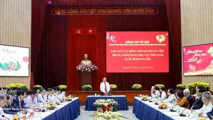 An overview of Party General Secretary To Lam's meeting with former members of the Party Central Committee from southern provinces and cities in Ho Chi Minh City on February 9. (Photo: VNA)