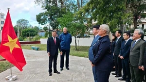 Ambassador Le Quang Long delivers remarks at the event. (Photo courtesy of the Vietnamese Embassy in Cuba)