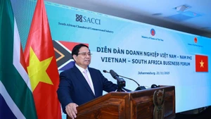 PM Pham Minh Chinh addresses the Viet Nam – South Africa Business Forum in Johannesburg on November 21. (Photo: VNA) 