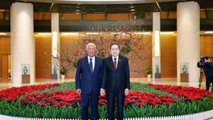National Assembly (NA) Chairman Tran Thanh Man (right) and visiting European Council President António Costa in Ha Noi on January 29. (Photo: VNA)