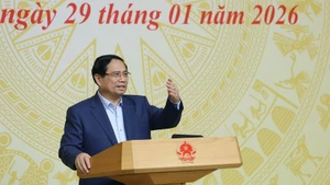 Prime Minister Pham Minh Chinh speaks at the 17th meeting of the Central Council for Emulation and Commendation for the 2021–2026 term (Photo: VNA)