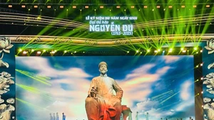 The commemoration ceremony featured numerous meaningful activities.