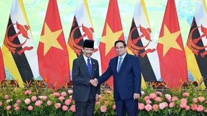 Prime Minister Pham Minh Chinh holds a meeting with Sultan of Brunei Haji Hassanal Bolkiah in Ha Noi on December 1, 2025. (Photo: NDO)