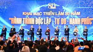The exhibition of national achievements celebrating the 80th anniversary of the National Day kicks off at the Viet Nam Exposition Centre in Dong Anh commune of Ha Noi on August 28. (Photo: VNA)