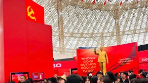 The powerful appeal of exhibition on national achievements